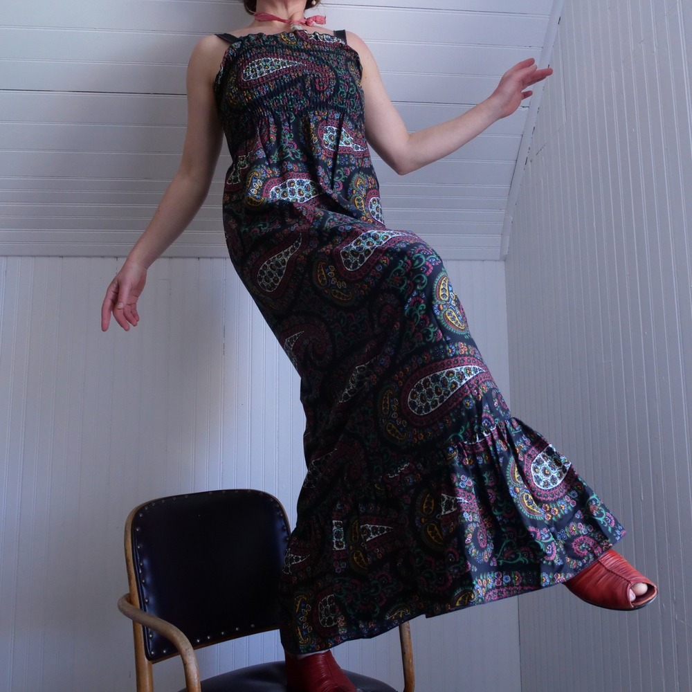 Vintage 1970s smocked top paisley print cotton maxi dress - Picture 4 of 8